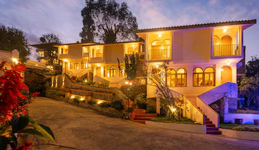 Country Club Valley Vista